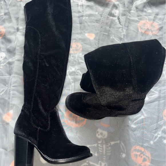 Shoes - Elegant Thigh High Black Women's Boots